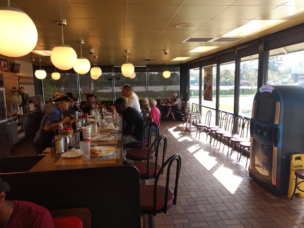 Waffle House | meal takeaway | 105 McMeans Ave, Bay Minette, AL 36507, USA | 2519373355 OR +1 251-937-3355