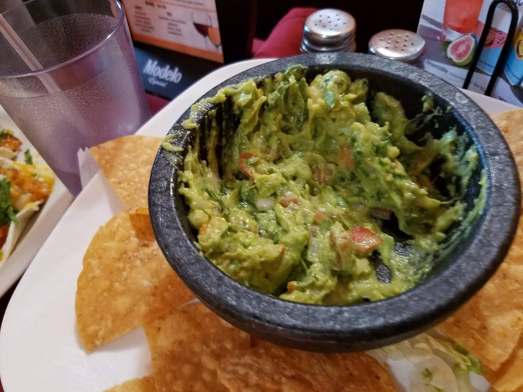 El Tenampa Mexican Grill & Cantina | restaurant | 8660 N 107th St, Milwaukee, WI 53224, USA | 4142060790 OR +1 414-206-0790