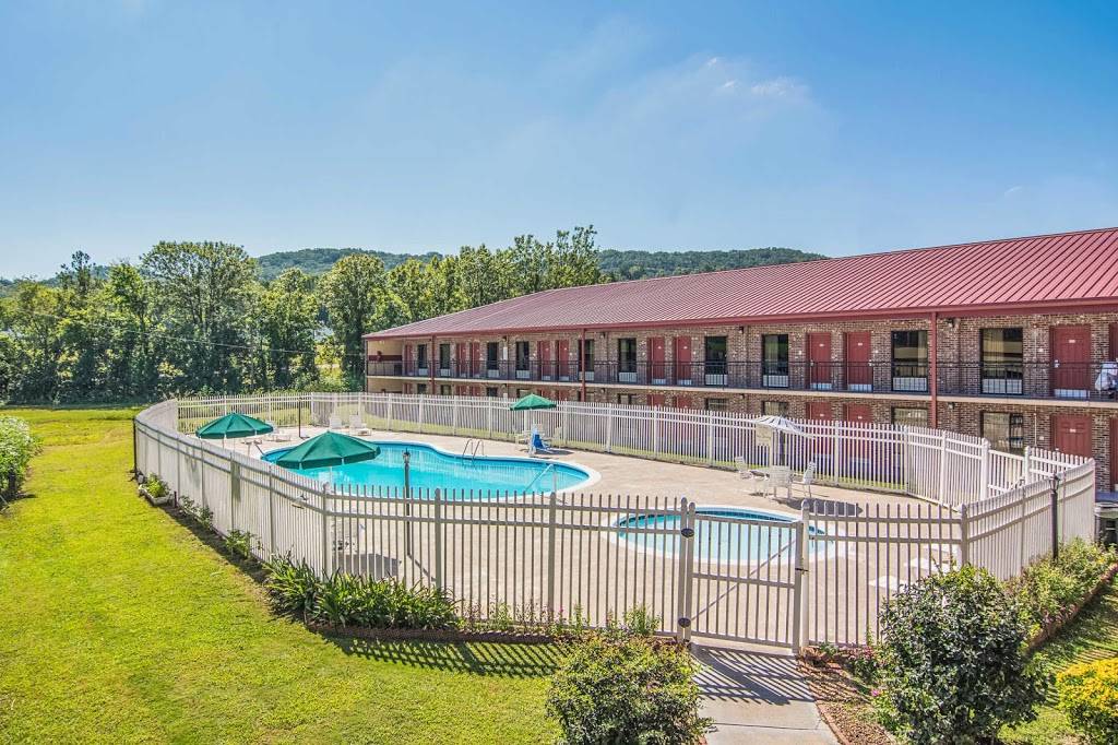 Econo Lodge | restaurant | 1412 Glenn Blvd SW, Fort Payne, AL 35967, USA | 2568454013 OR +1 256-845-4013