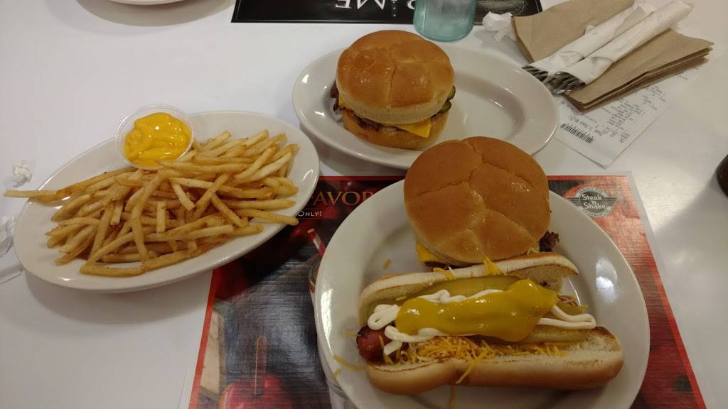 Steak n Shake | restaurant | 6208 Cambridge Way, Plainfield, IN 46168, USA | 3178380280 OR +1 317-838-0280