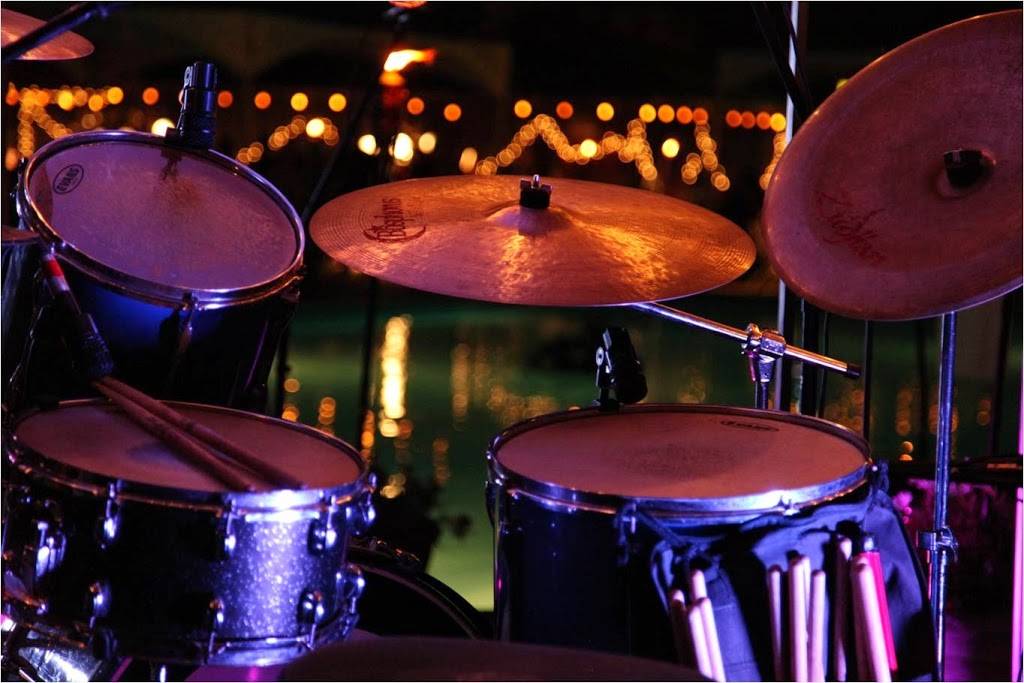 Union Country Club | restaurant | 1000 N Bellevue Ave, Dover, OH 44622, USA | 3303435544 OR +1 330-343-5544