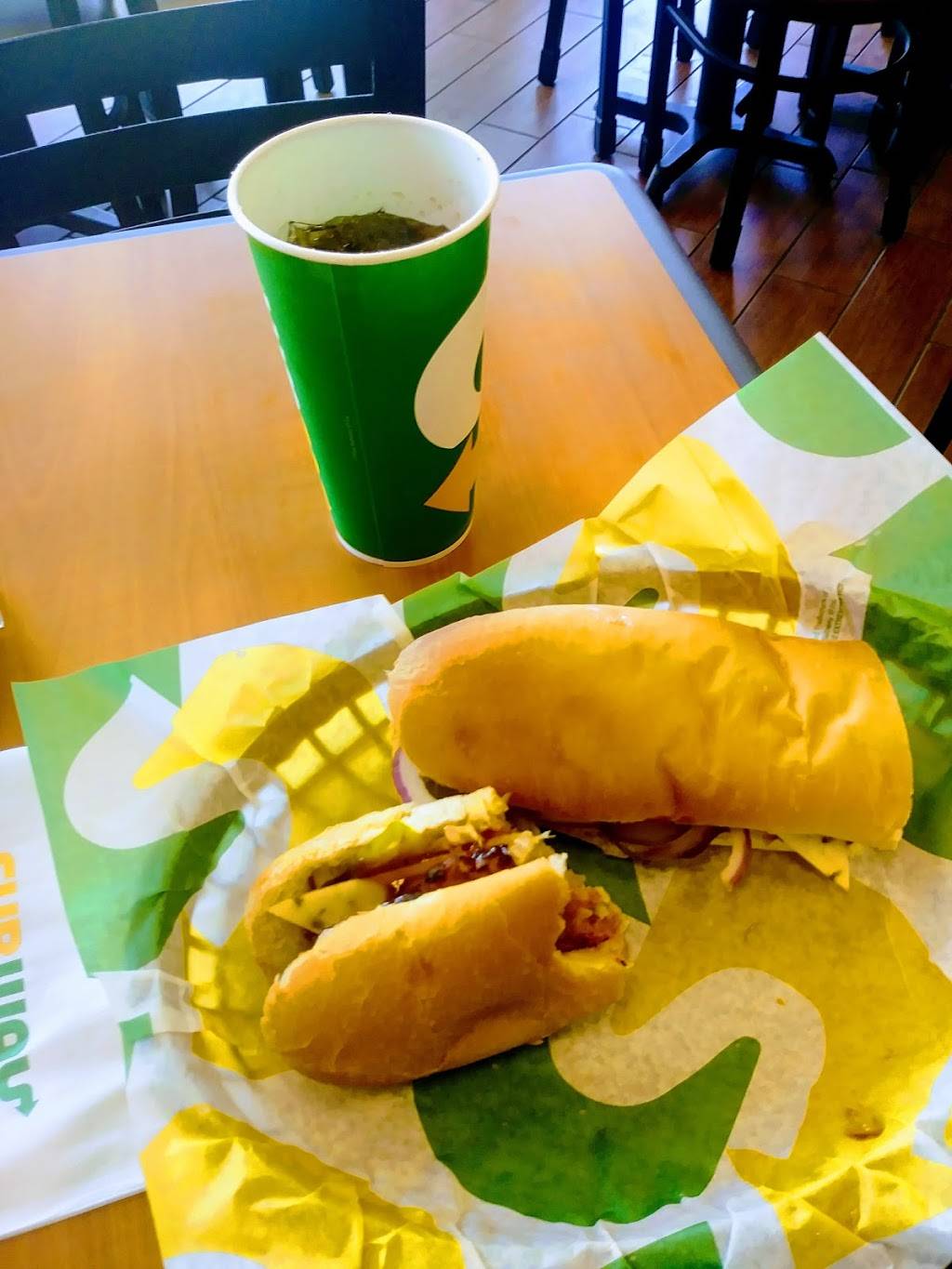 Subway | restaurant | 420 Patrol Rd, Jeffersonville, IN 47130, USA | 8122882188 OR +1 812-288-2188