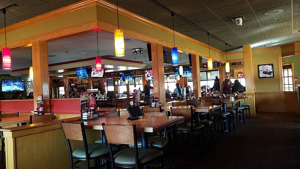 Applebees Grill + Bar | restaurant | 5325 Ave de Los Robles, Visalia, CA 93291, USA | 5596361605 OR +1 559-636-1605