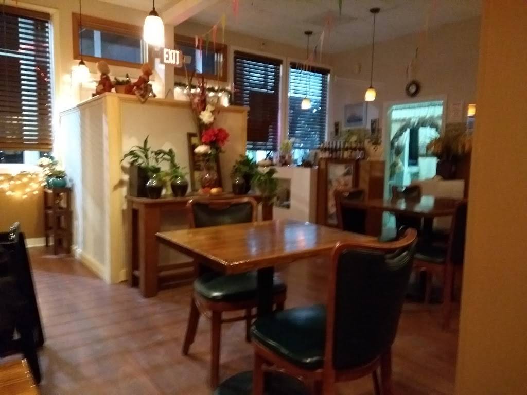 Thai For You | restaurant | 647 US-1 #7, York, ME 03909, USA | 2073518590 OR +1 207-351-8590