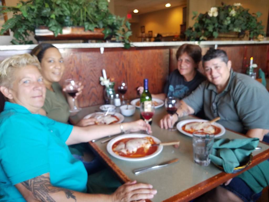 Villa Sorrento | restaurant | 1551 Savannah Rd #3, Lewes, DE 19958, USA | 3026447052 OR +1 302-644-7052