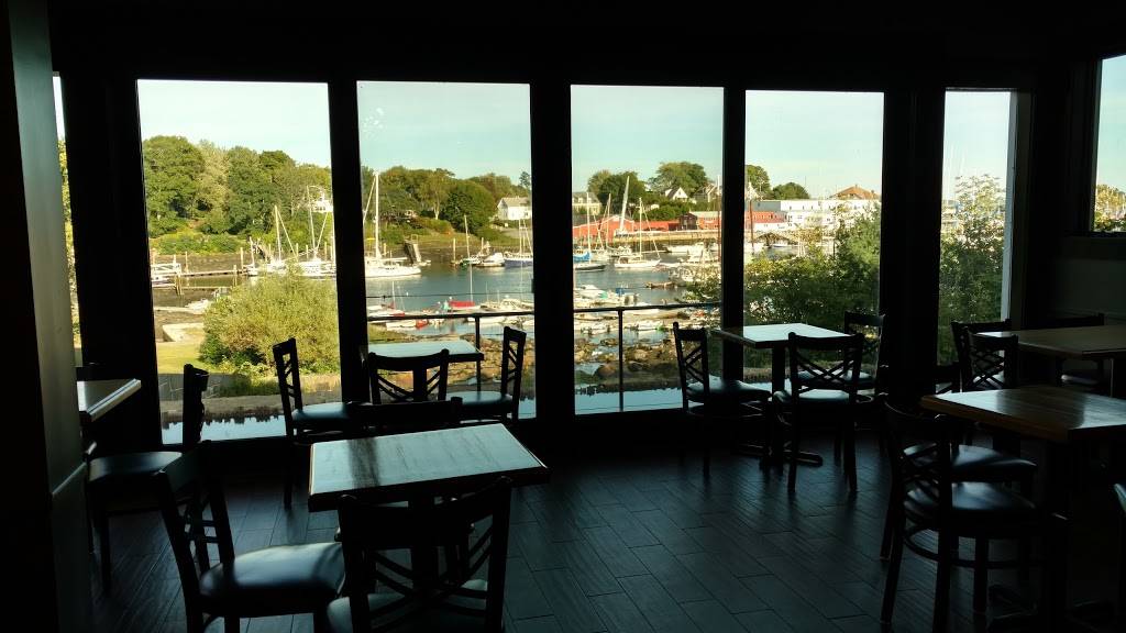 Camden Deli | meal takeaway | 37 Main St, Camden, ME 04843, USA | 2072368343 OR +1 207-236-8343