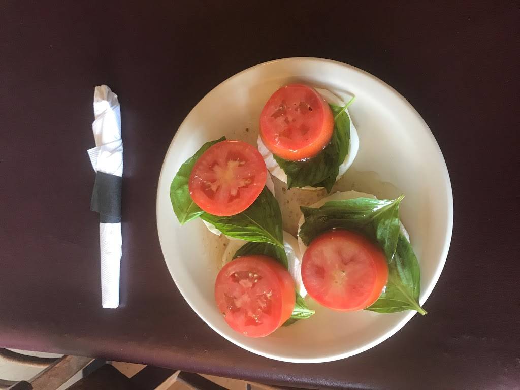 Capparellis Italian Food, Pizza, & Catering | meal takeaway | 19501 FM3009 #3, Garden Ridge, TX 78266, USA | 2106514817 OR +1 210-651-4817