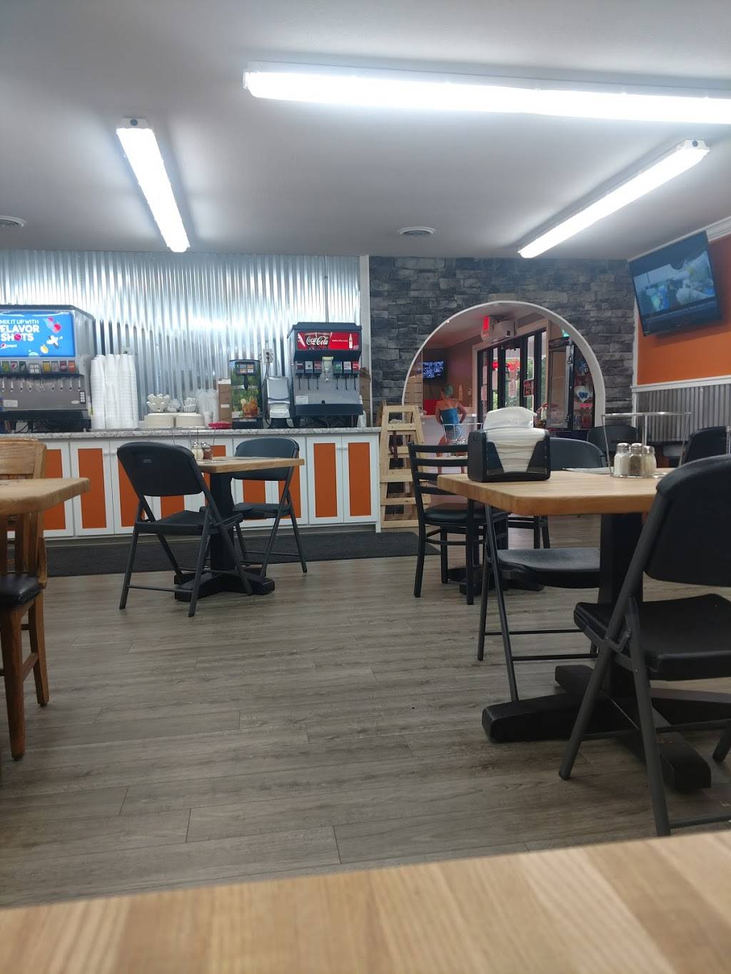 The Cave | restaurant | 2800 US-421, Bristol, TN 37620, USA | 4235732283 OR +1 423-573-2283