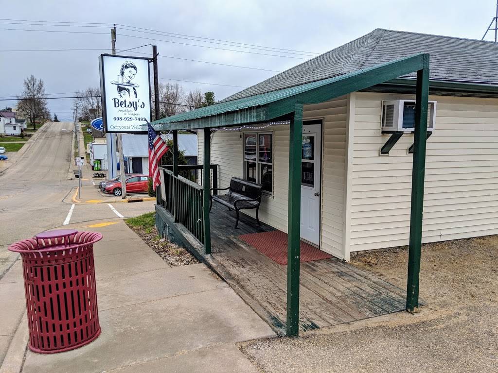 Betsys | restaurant | 503 Main St, Highland, WI 53543, USA | 6089297482 OR +1 608-929-7482