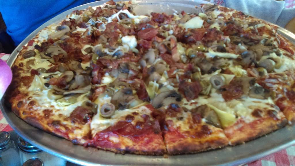 Armands Pizzeria | restaurant | 26 South La Grange Road, La Grange, IL 60525, USA | 7084697244 OR +1 708-469-7244