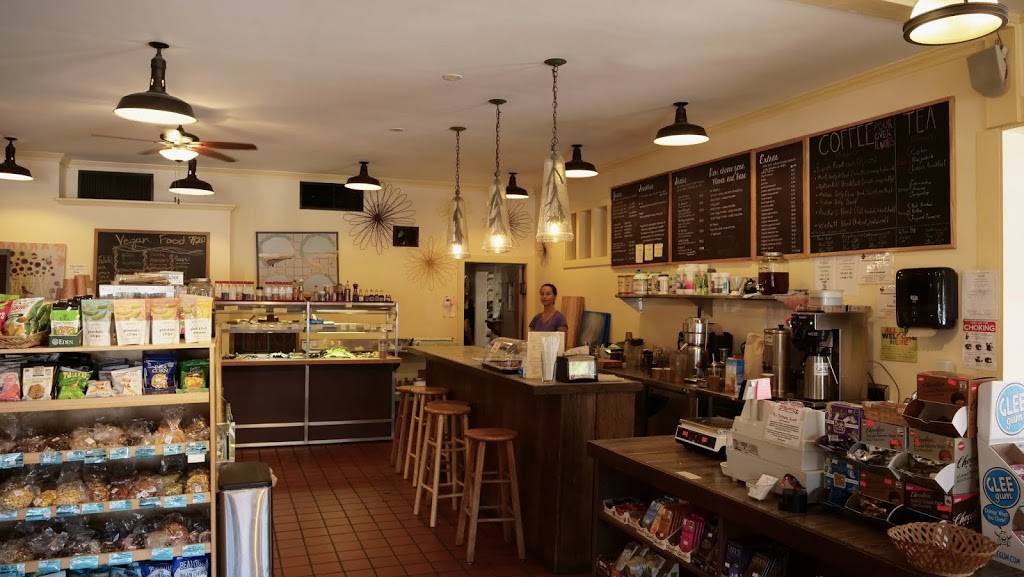 Four Seasons Natural Foods Cafe | restaurant | 33 Phila St, Saratoga Springs, NY 12866, USA | 5185844670 OR +1 518-584-4670