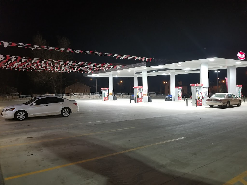 Kum & Go | meal takeaway | 1005 W 11th St, Sioux Falls, SD 57104, USA | 6053323630 OR +1 605-332-3630