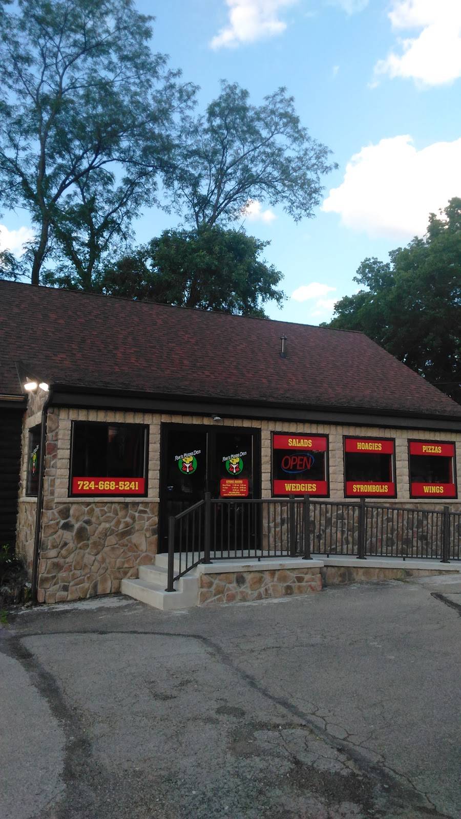 Foxs Pizza | restaurant | 100-112 Main St, New Alexandria, PA 15670, USA | 7246685241 OR +1 724-668-5241