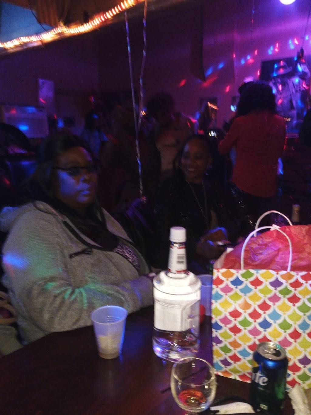 Jazspers | restaurant | 1450 Gaither Pkwy, Memphis, TN 38106, USA | 9017752139 OR +1 901-775-2139