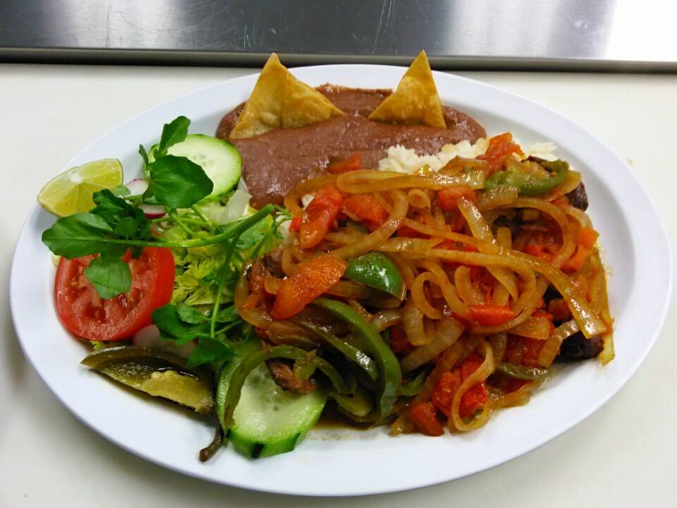 El Papaturro Place | restaurant | 9040 Woodman Ave, Pacoima, CA 91331, USA | 8188942393 OR +1 818-894-2393