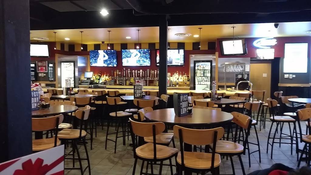 Buffalo Wild Wings | restaurant | 7604 I-35 North, Austin, TX 78752, USA | 5123239061 OR +1 512-323-9061