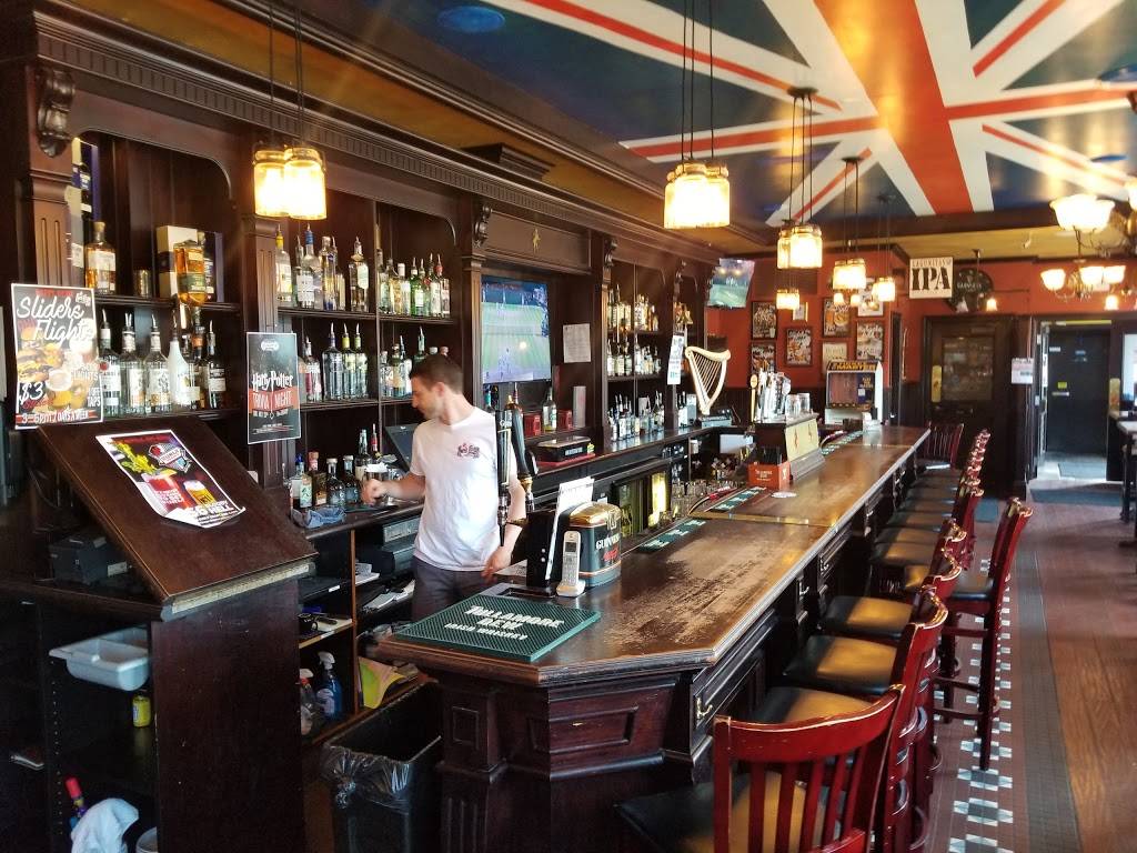 Red Lion Pub | restaurant | 1850 N Water St, Milwaukee, WI 53202, USA | 4144319009 OR +1 414-431-9009