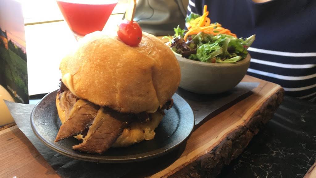 Lot41 Social Bar & Table | restaurant | 655 Dixon Rd, Etobicoke, ON M9W 1J3, Canada | 4162441711 OR +1 416-244-1711