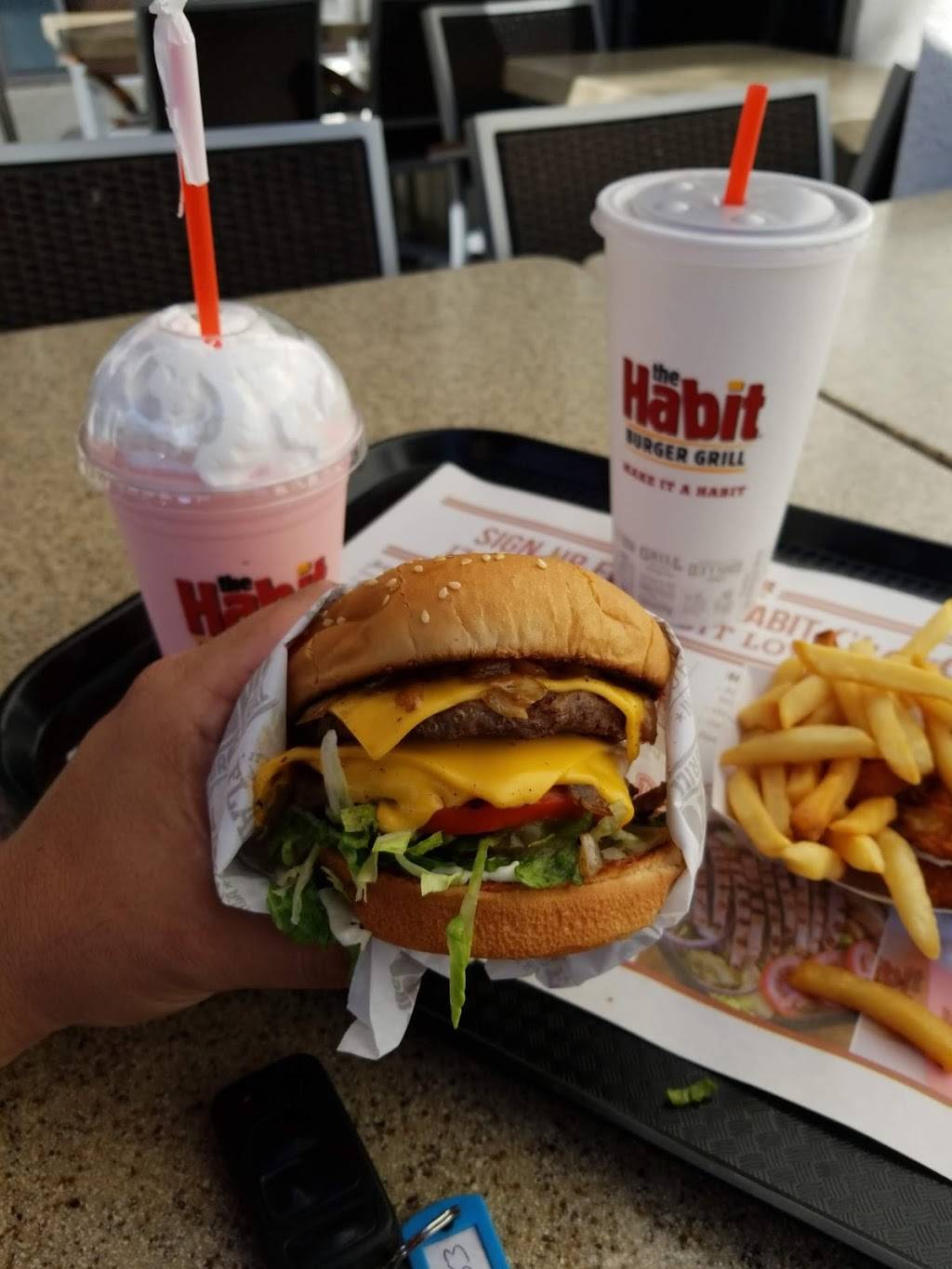 The Habit Burger Grill | meal takeaway | 2350 W Vineyard Ave, Oxnard, CA 93030, USA | 8059819919 OR +1 805-981-9919