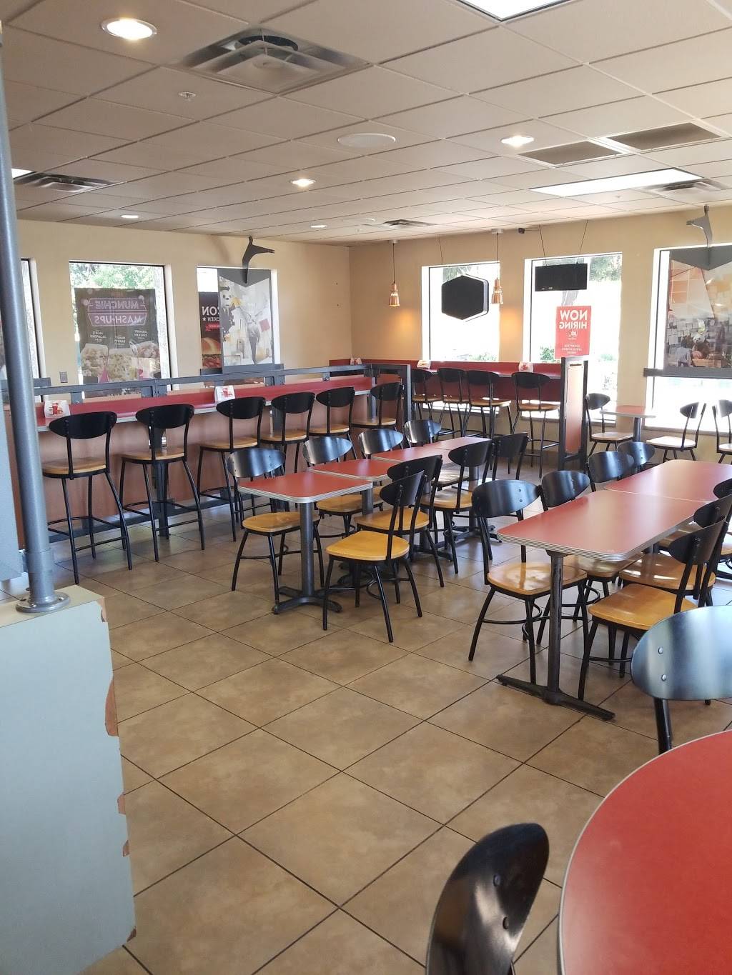Jack in the Box | restaurant | 7135 Redwood Blvd, Novato, CA 94945, USA | 4158780465 OR +1 415-878-0465