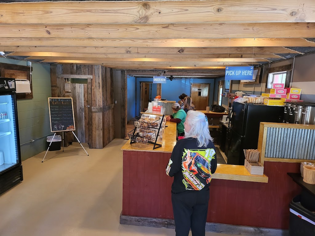 Dixie Joes | restaurant | 3344 Chisholm Rd, Iron City, TN 38463, USA | 9314005110 OR +1 931-400-5110