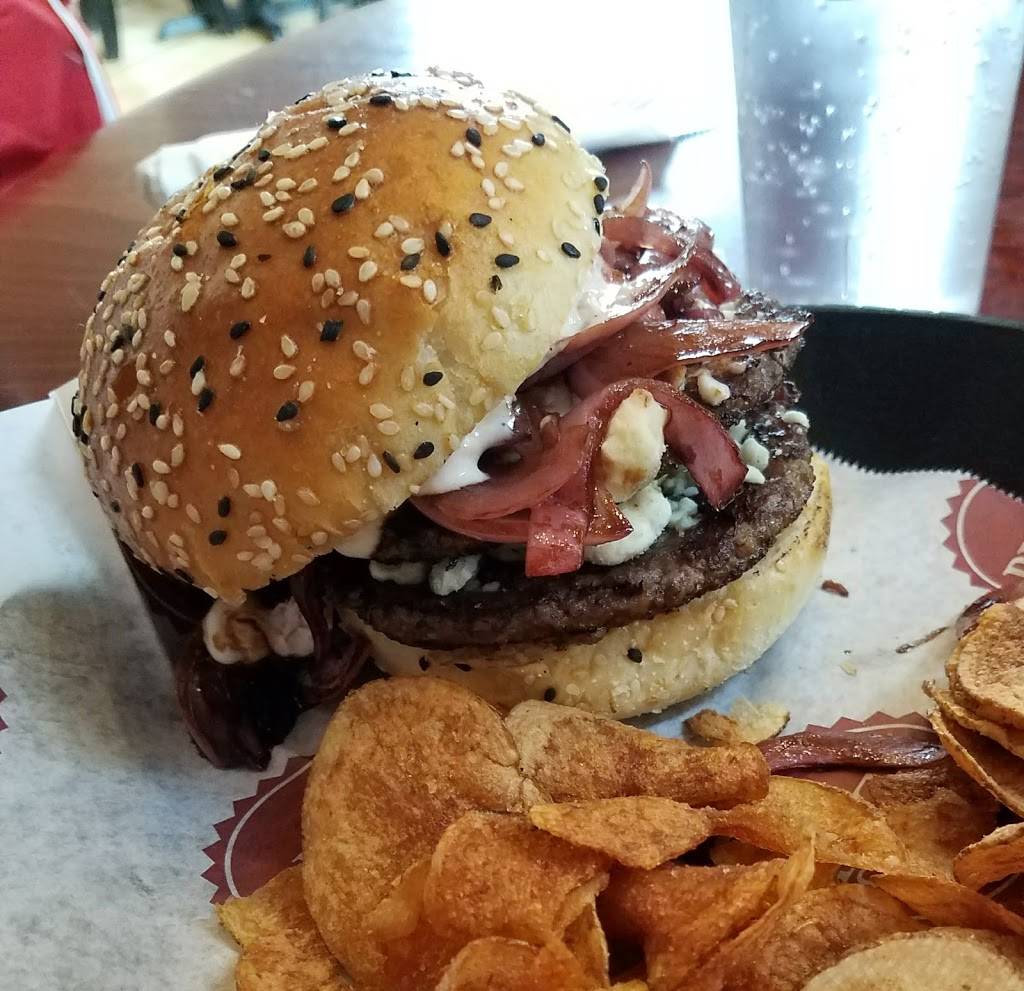 Pizza Shop | restaurant | 27 Water St, Newburgh, NY 12550, USA | 8455657467 OR +1 845-565-7467