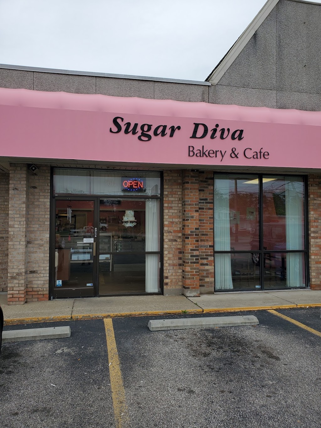 Sugar Diva Bakery & Cafe | bakery | 7611 Preston Hwy, Louisville, KY 40219, USA | 5029532431 OR +1 502-953-2431