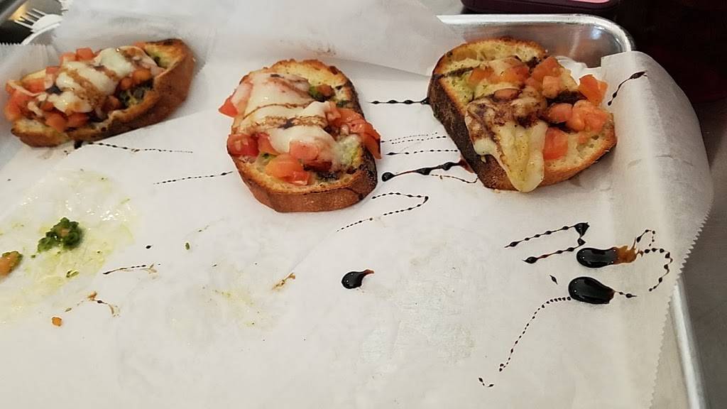 Fire N Smoke BBQ & Pizza | restaurant | 6502 E Tanque Verde Rd, Tucson, AZ 85715, USA | 5203006686 OR +1 520-300-6686