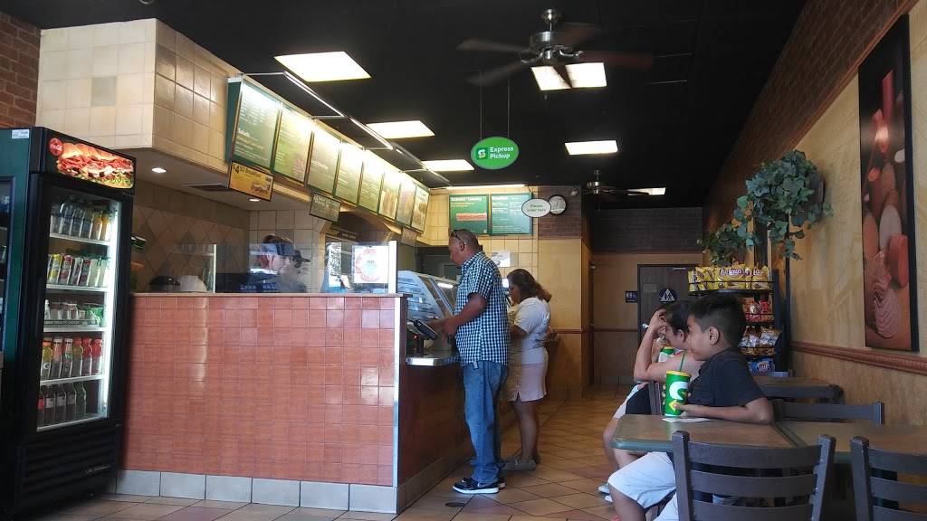 Subway Restaurants | restaurant | 1015 S Main St, Santa Ana, CA 92701, USA | 7148355555 OR +1 714-835-5555