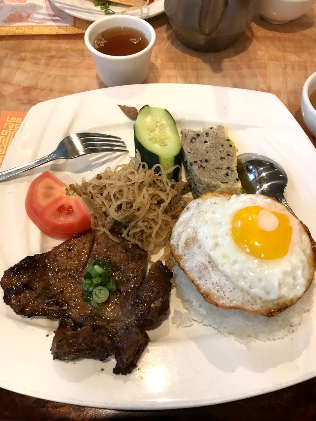 Huong Tram | restaurant | 1601 Washington Ave, Philadelphia, PA 19146, USA | 2155454067 OR +1 215-545-4067