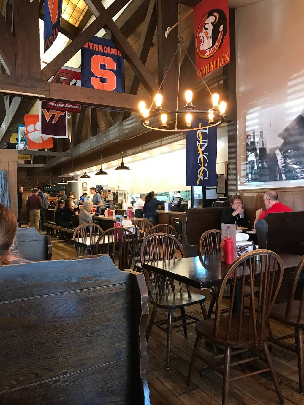 Stameys Barbecue | restaurant | 2206 W Gate City Blvd, Greensboro, NC 27403, USA | 3362999888 OR +1 336-299-9888