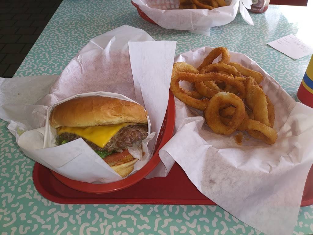 Tomboys Famous Chili Hamburgers | restaurant | 5111 Marine Ave, Lawndale, CA 90260, USA | 3105369225 OR +1 310-536-9225