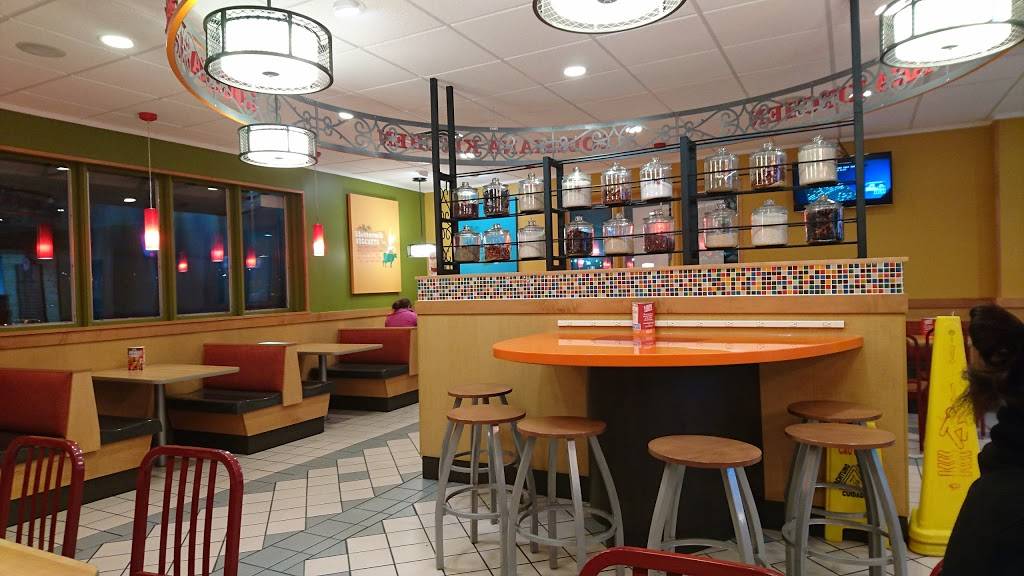 Popeyes Louisiana Kitchen | restaurant | 7009 Ritchie Hwy, Glen Burnie, MD 21061, USA | 4105909422 OR +1 410-590-9422