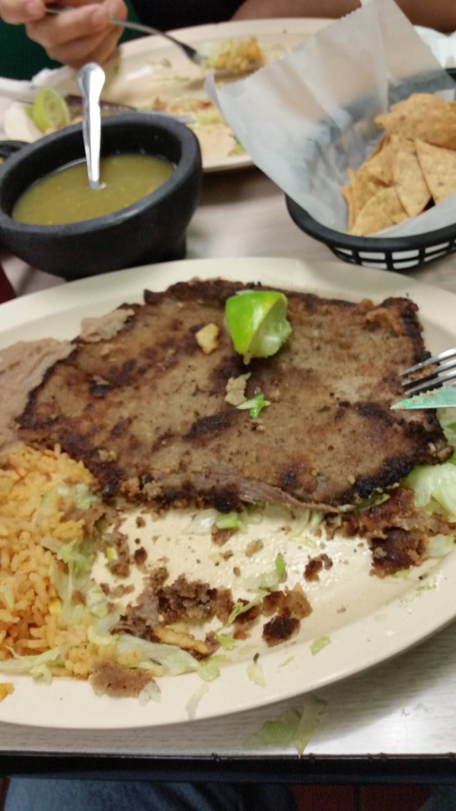 El Faro Restaurant | restaurant | 1315 Lillian St, Elgin, IL 60123, USA | 8476979058 OR +1 847-697-9058