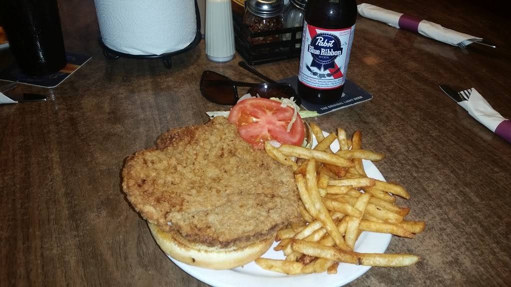 The Corner Lounge | restaurant | 207 E Main St, Belmond, IA 50421, USA | 6414444451 OR +1 641-444-4451