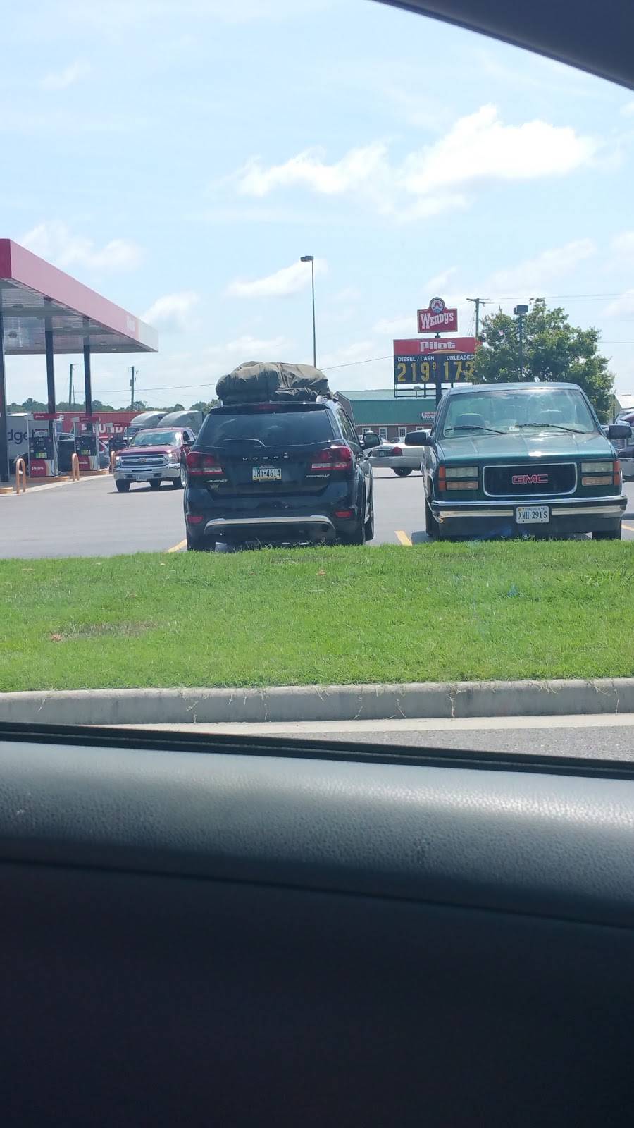 Pilot Travel Center | restaurant | 4610 County Dr, Disputanta, VA 23842, USA | 8048634612 OR +1 804-863-4612