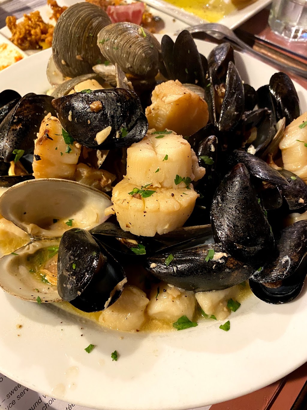 Rinos Place | restaurant | 258 Saratoga St, Boston, MA 02128, USA | 6175677412 OR +1 617-567-7412