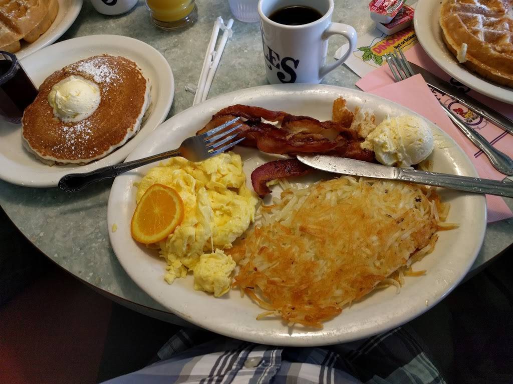 Country Waffles | restaurant | 2323 Midway Dr, San Diego, CA 92110, USA | 6192232225 OR +1 619-223-2225