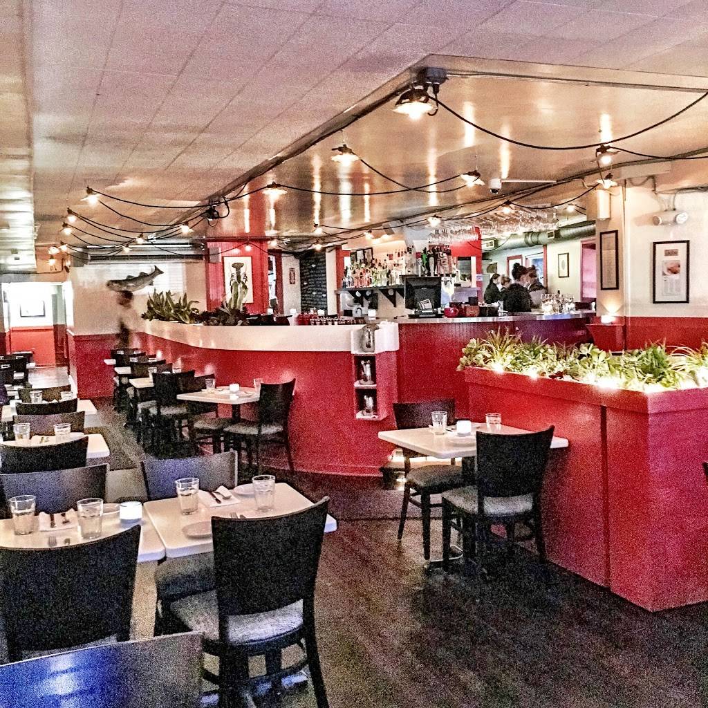 Jumpin Jays Fish Cafe | restaurant | 150 Congress Street, Portsmouth, NH 03801, USA | 6037663474 OR +1 603-766-3474