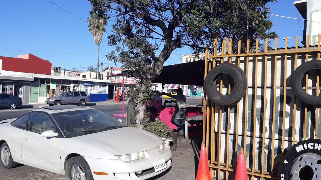 tacos la carreta rosa | restaurant | Calle Pedregal 2881, Playas, Playas De Tijuana, 22506 Tijuana, B.C., Mexico | 016641879725 OR +52 664 187 9725