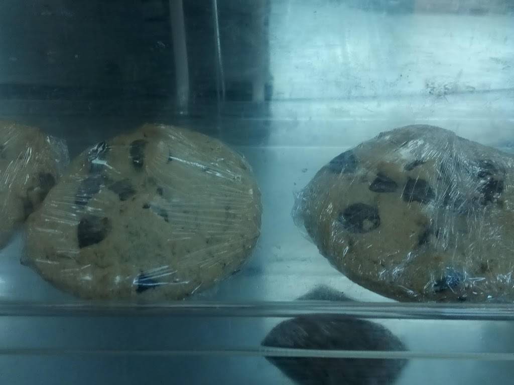 Bushs Chicken | restaurant | 1704 S Valley Mills Dr, Waco, TX 76711, USA | 2547543884 OR +1 254-754-3884