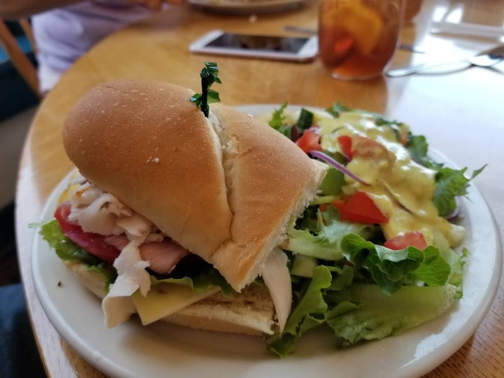 My Just Desserts Alton, LLC | restaurant | 31 E Broadway, Alton, IL 62002, USA | 6184625881 OR +1 618-462-5881