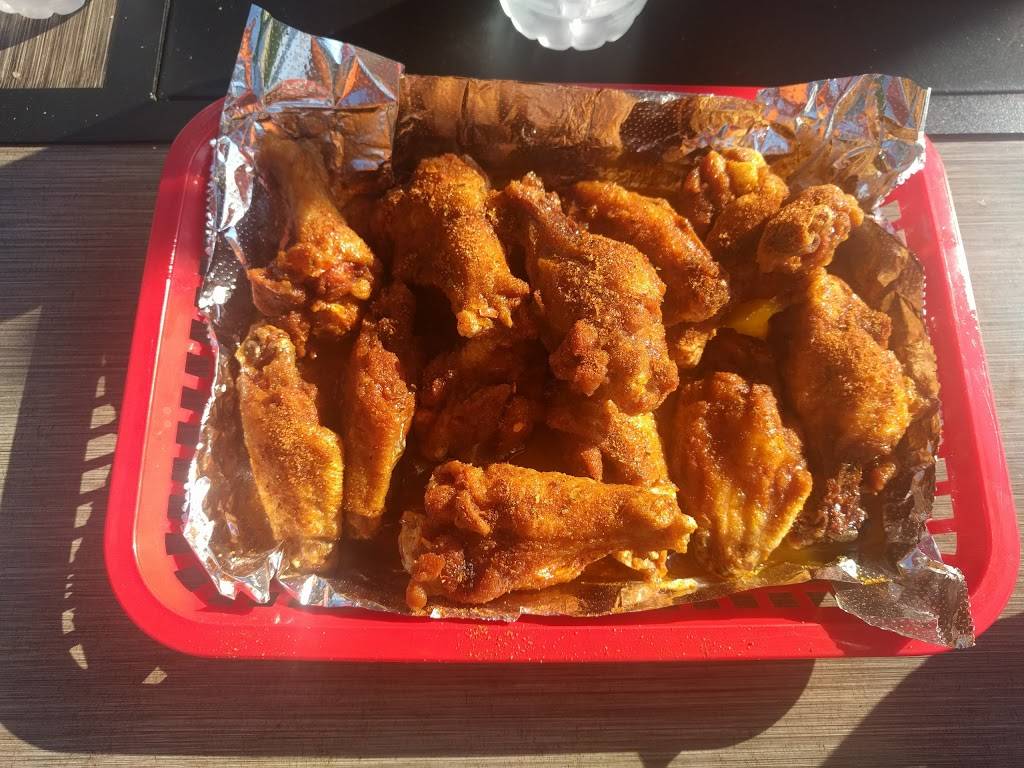 Big Shot Bobs House of Wings - Beechview | restaurant | 2102 Broadway Ave, Pittsburgh, PA 15216, USA | 4123437468 OR +1 412-343-7468