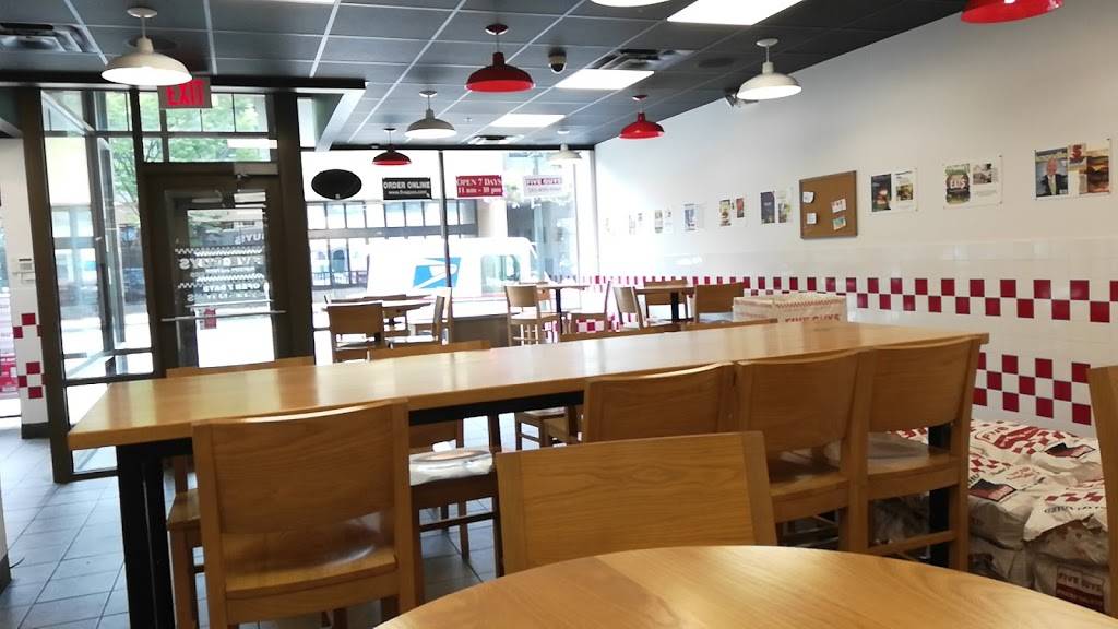 Five Guys | meal takeaway | 91 Church St, New Haven, CT 06510, USA | 2038595565 OR +1 203-859-5565