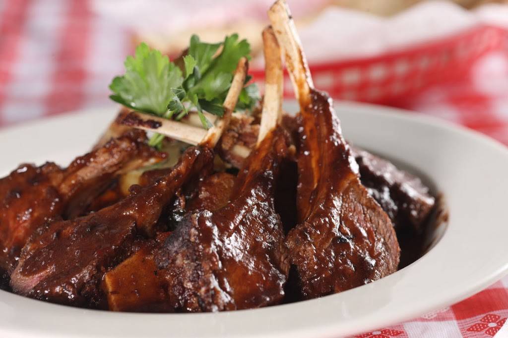 Salvatores | restaurant | 3738 Riverdale Ave, Bronx, NY 10463, USA | 7185487499 OR +1 718-548-7499