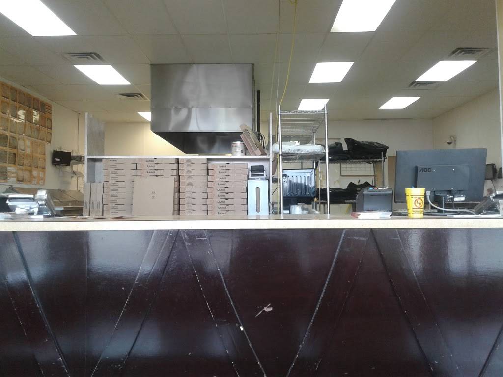 Cousin Vinnys Pizza | meal delivery | 1513 W McGalliard Rd, Muncie, IN 47304, USA | 7652811000 OR +1 765-281-1000