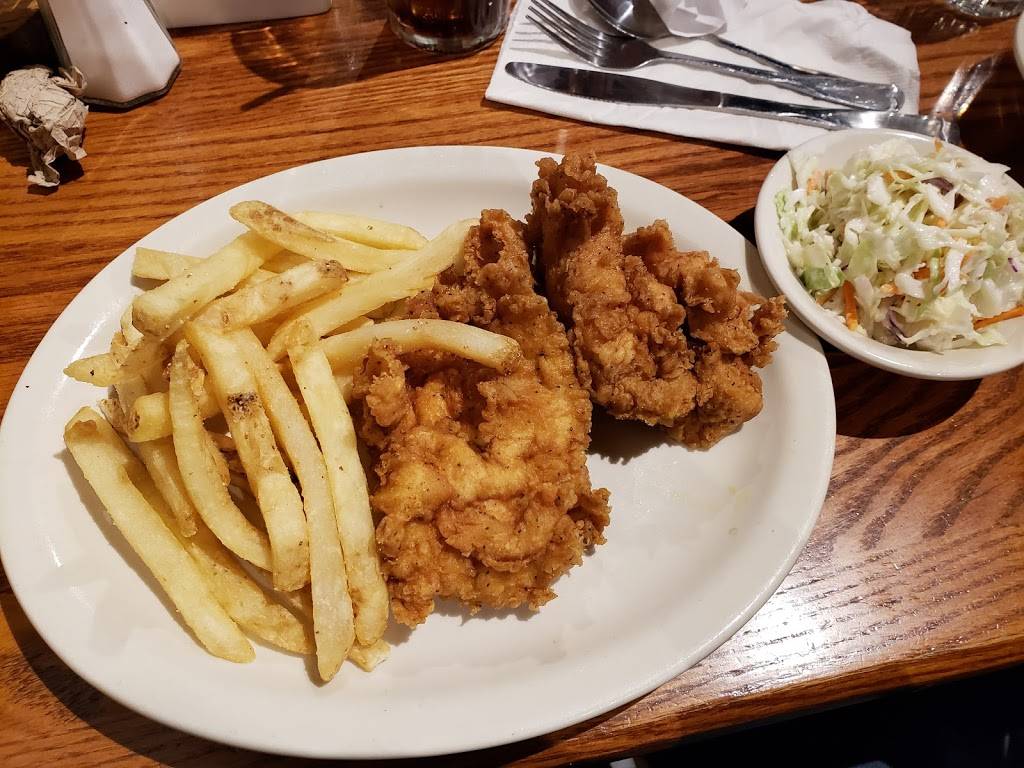 Cracker Barrel Old Country Store | restaurant | 4 Tower Way, Clifton Park, NY 12065, USA | 5183738156 OR +1 518-373-8156