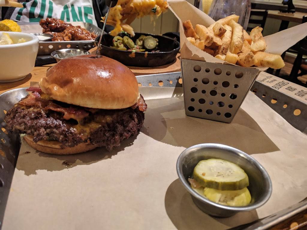 Chilis Grill & Bar | restaurant | 426 S Telshor Blvd, Las Cruces, NM 88001, USA | 5755228081 OR +1 575-522-8081