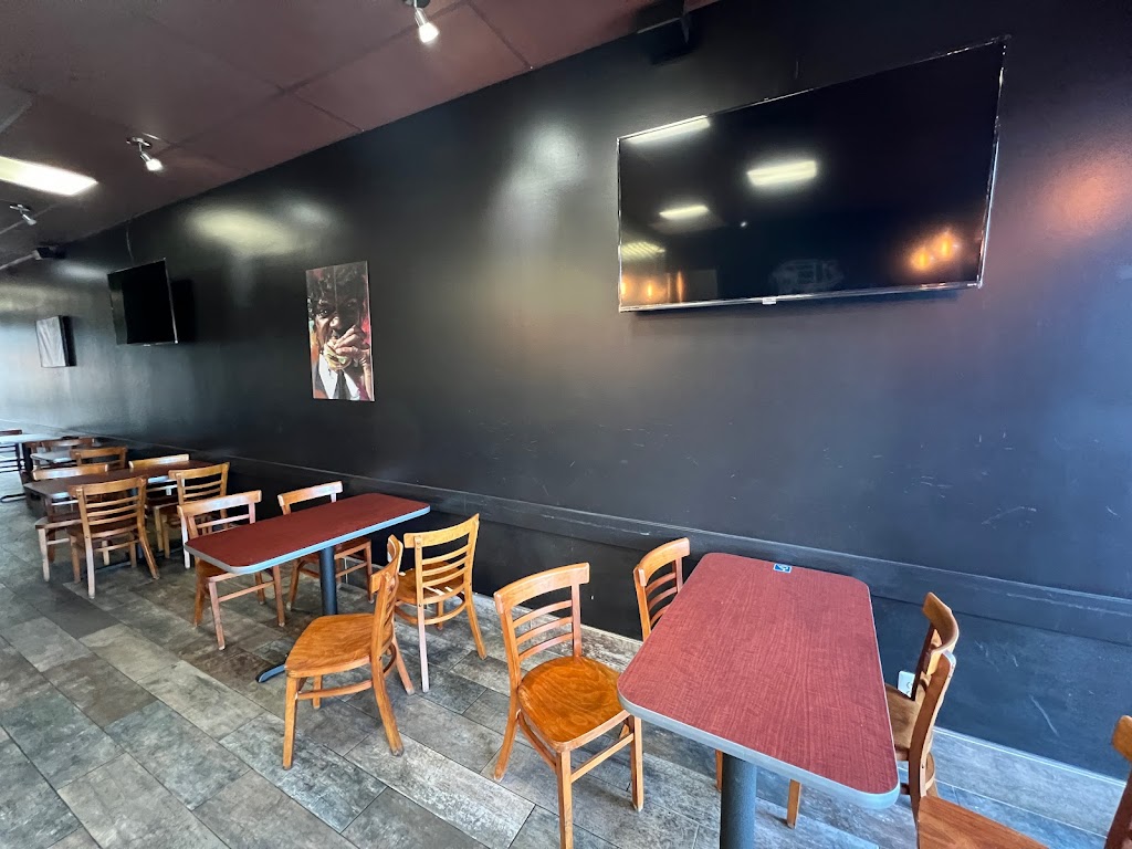 The Standing Room Restaurant | restaurant | 3556 Torrance Blvd, Torrance, CA 90503, USA | 3109218535 OR +1 310-921-8535