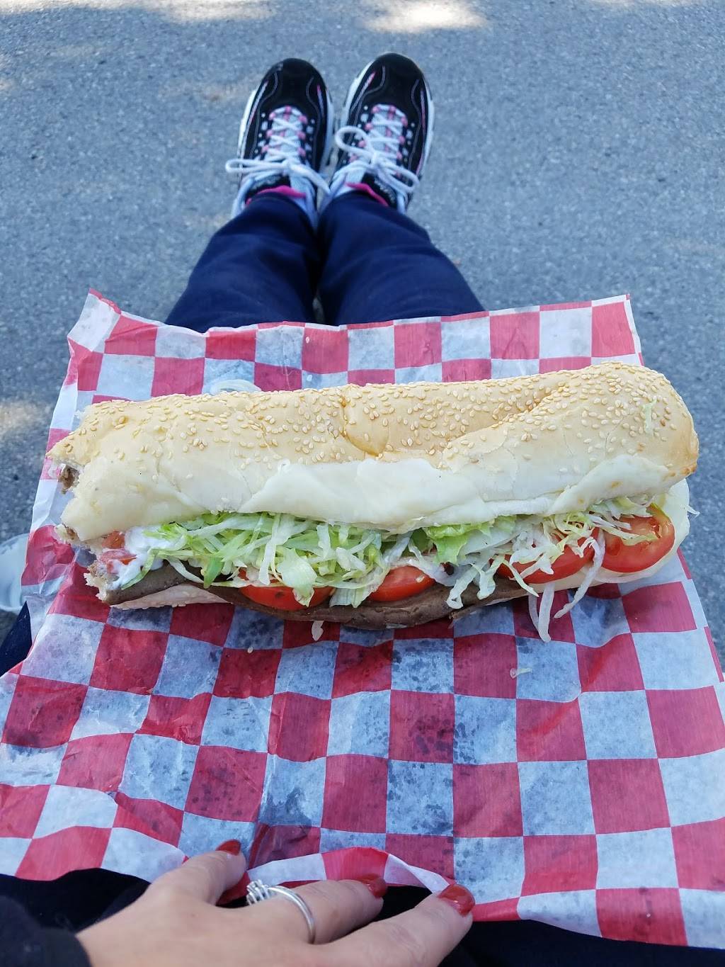 Tivoli Pizzeria | restaurant | 68287 Main St, Richmond, MI 48062, USA | 5867272242 OR +1 586-727-2242